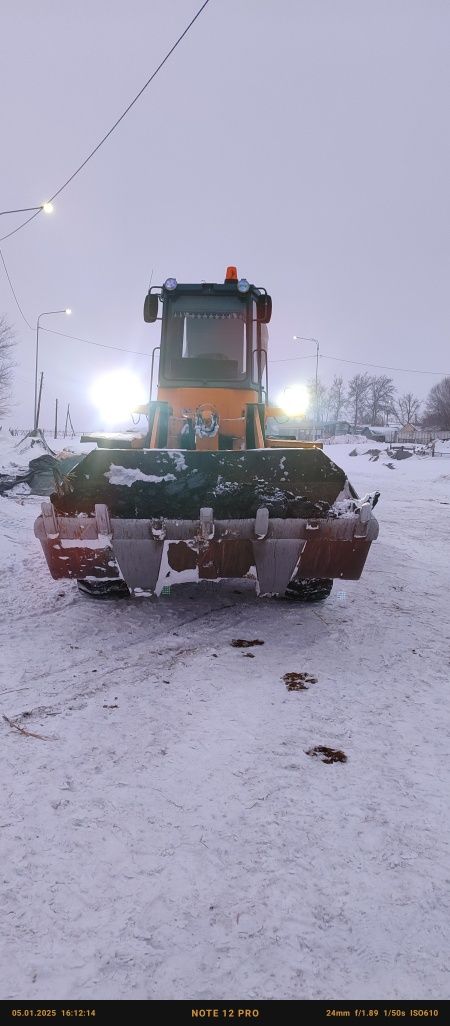 Продается погрузщик Амкодор 2куб,3.3 тонны