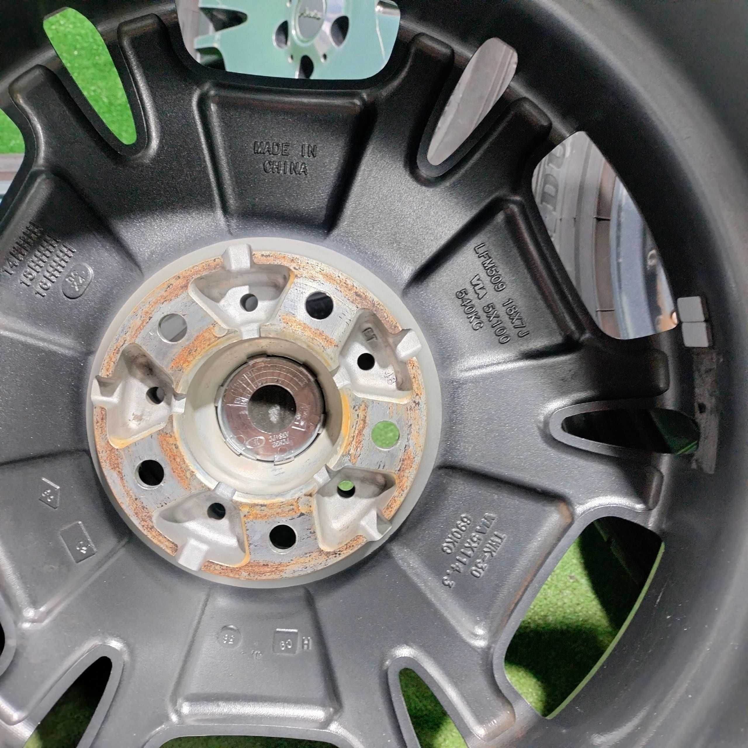 Продам Диск Anevias с шинами DUNLOP 225/50 R18 PSD 5/114,3