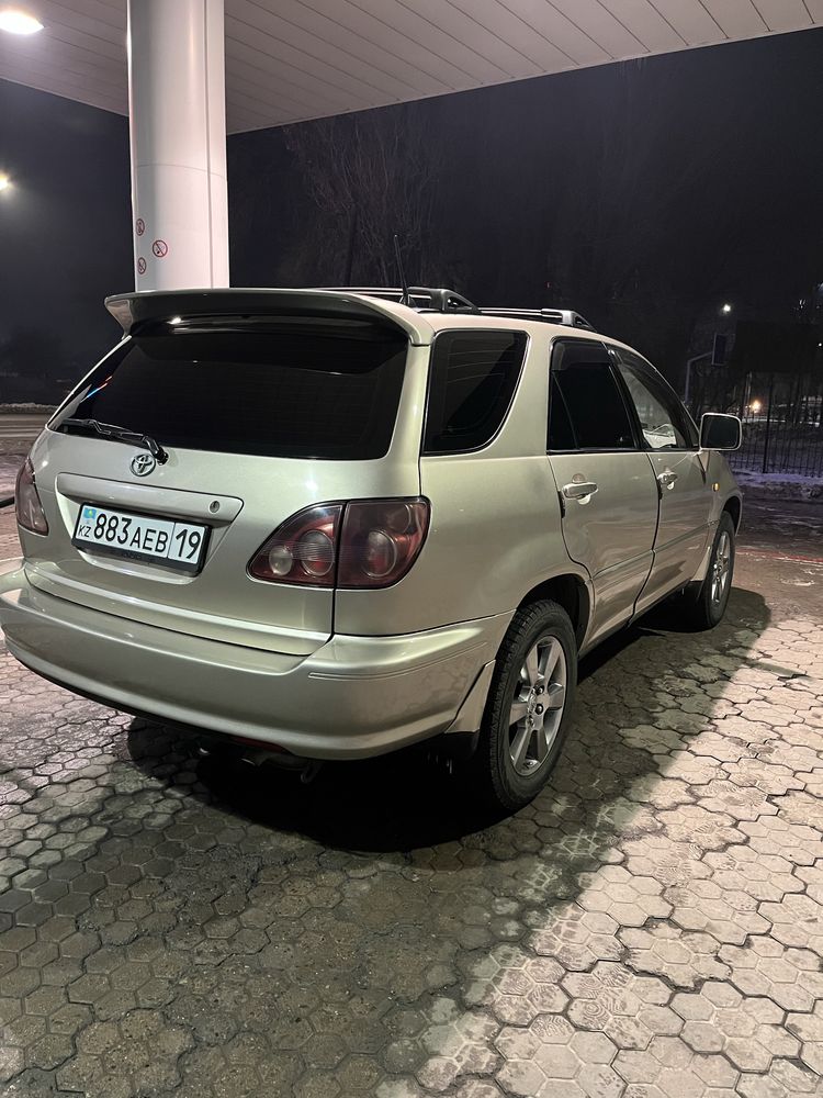 Продам в хорошем состояние вложение не требует один хозяToyota harrier