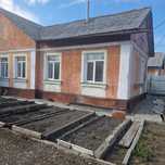 Продам часть дома в районе ресторана"Тбилиси",63м2 2ком., потолки 3м.