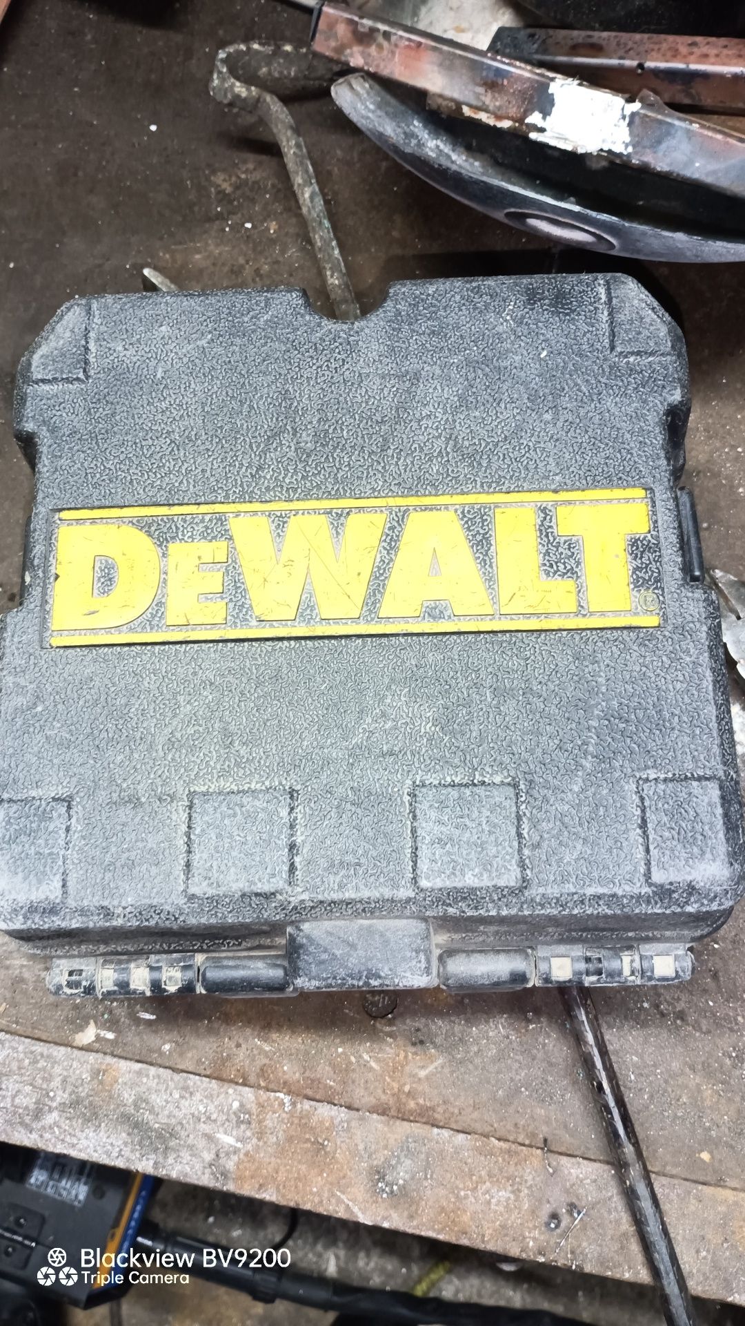 Аккумуляторные ушм DeWalt