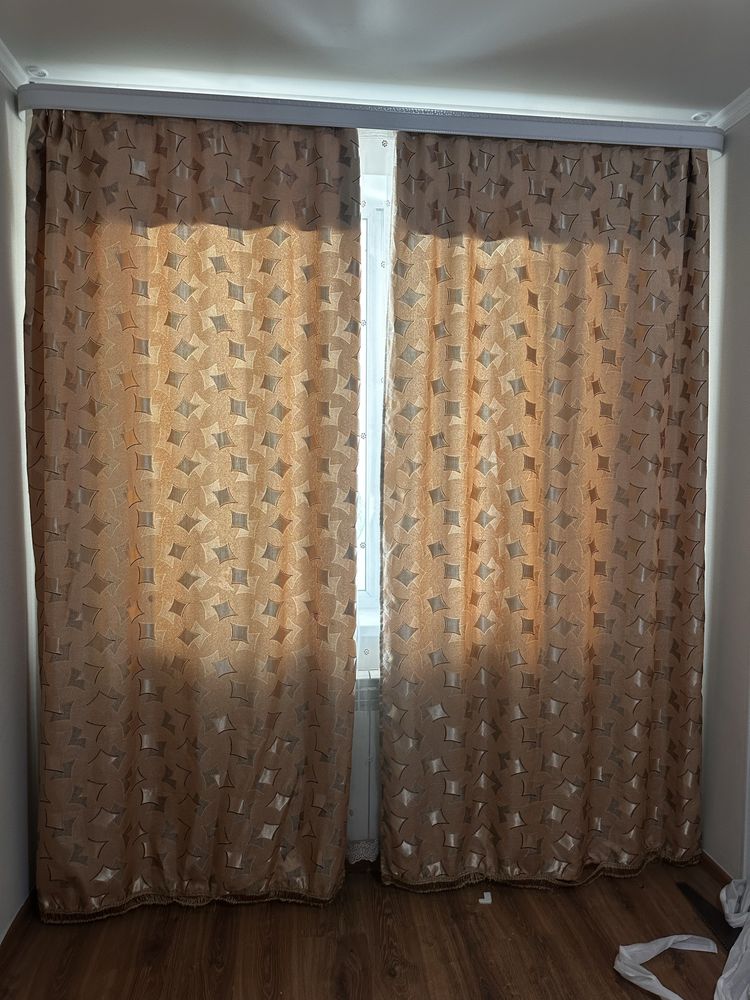 Продам комплект штор