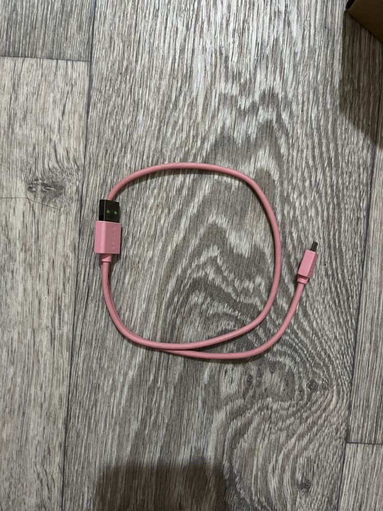 Наушники Razer Kraken BT Kitty Edition розовый