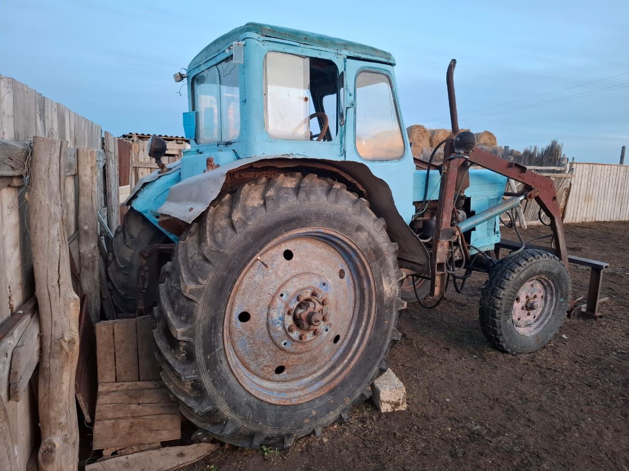 Срочно продам трактор