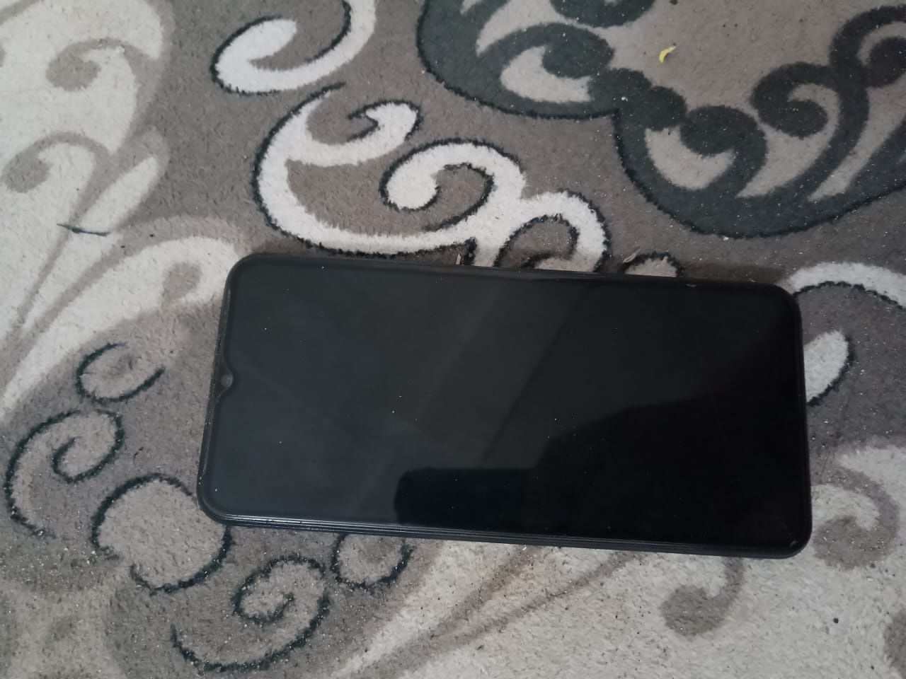 Vivo y33s в продаже в хорошем состоянии 128гб заряд держит отлично
