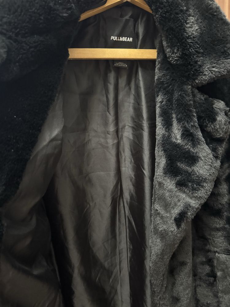 Продам шикарную черную шубу длинную кофта Celine
