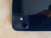 iPhone 12.
