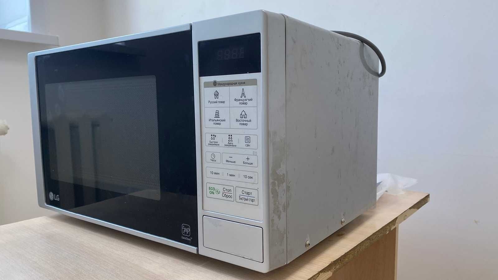 Микроволновая печь,гриль LG MB40R42DS,серебристый,БУотличном состоянии