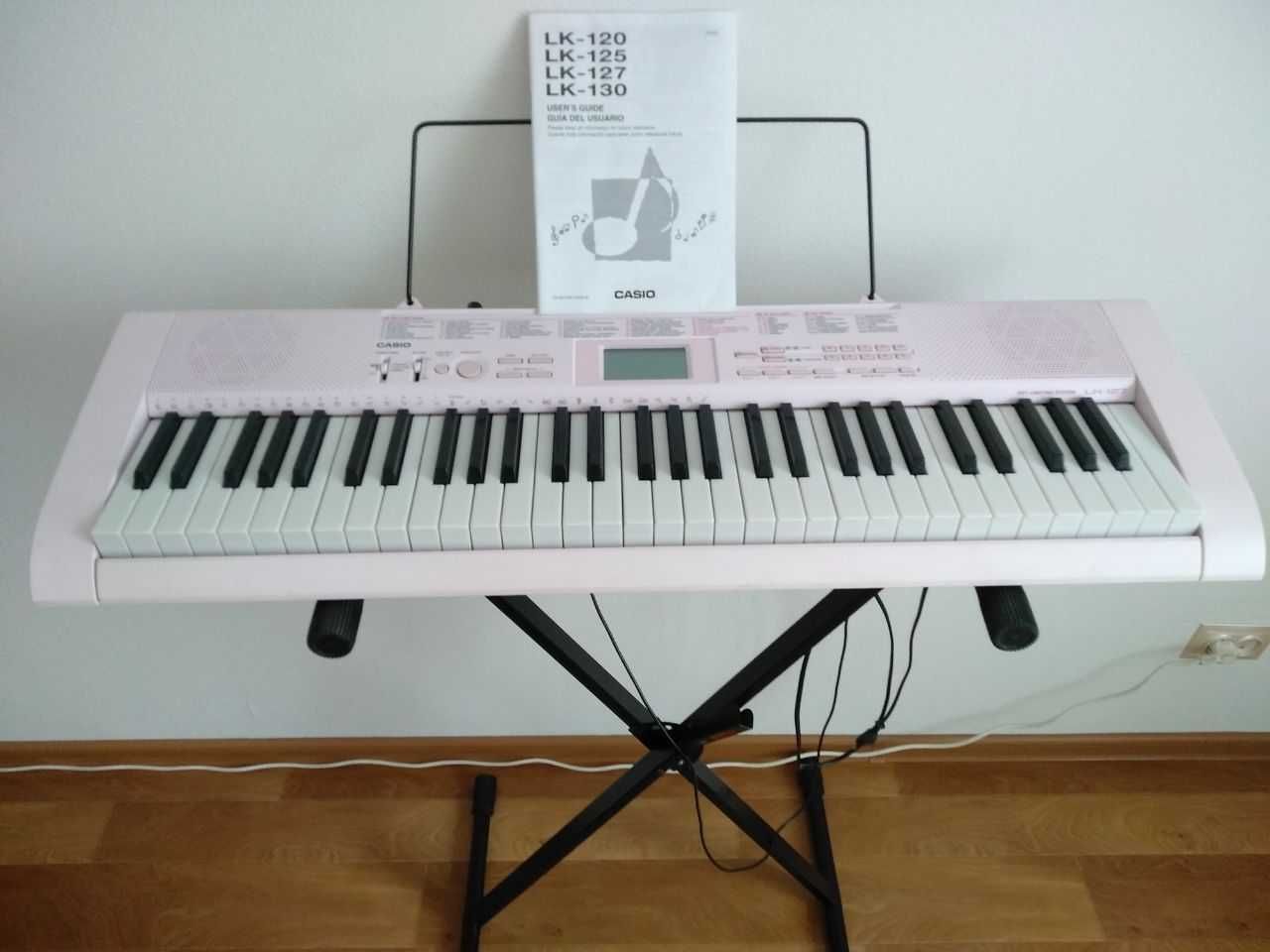 Синтезатор (Пианино) Casio LK-127