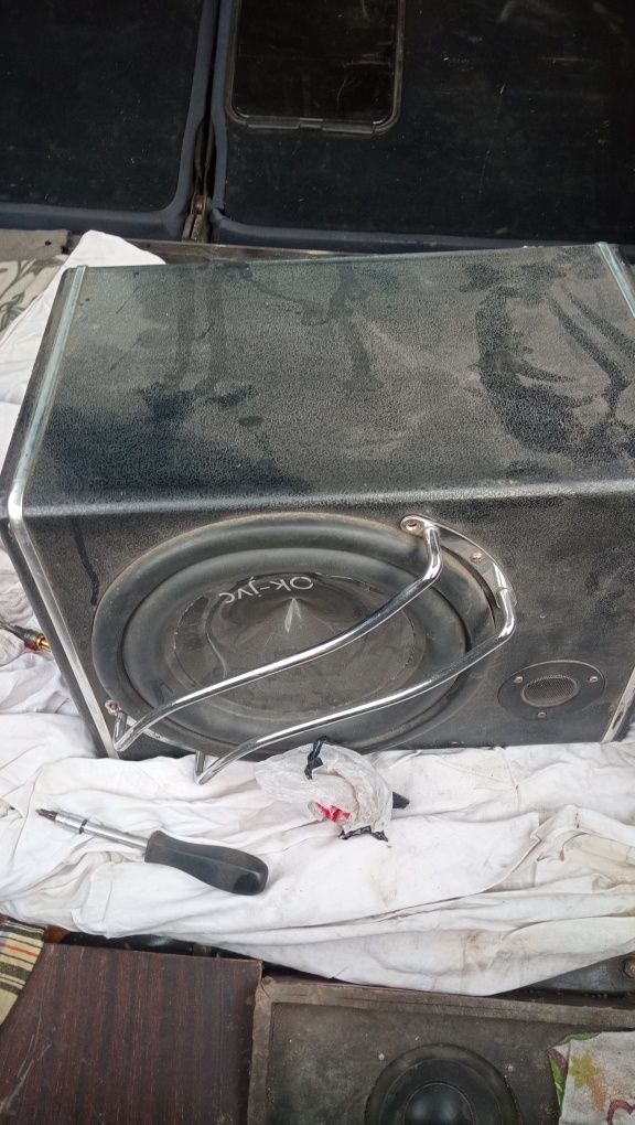 Продам сабвуфер .