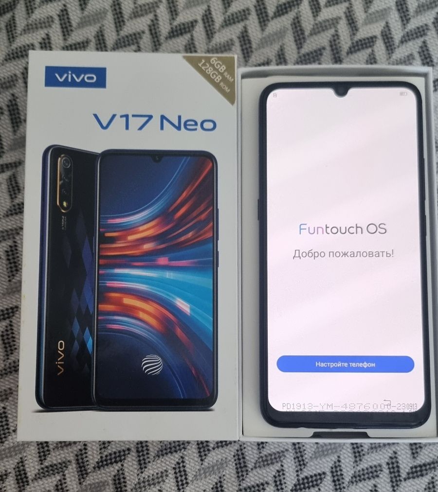 Телефон  VIVO v 17 neo