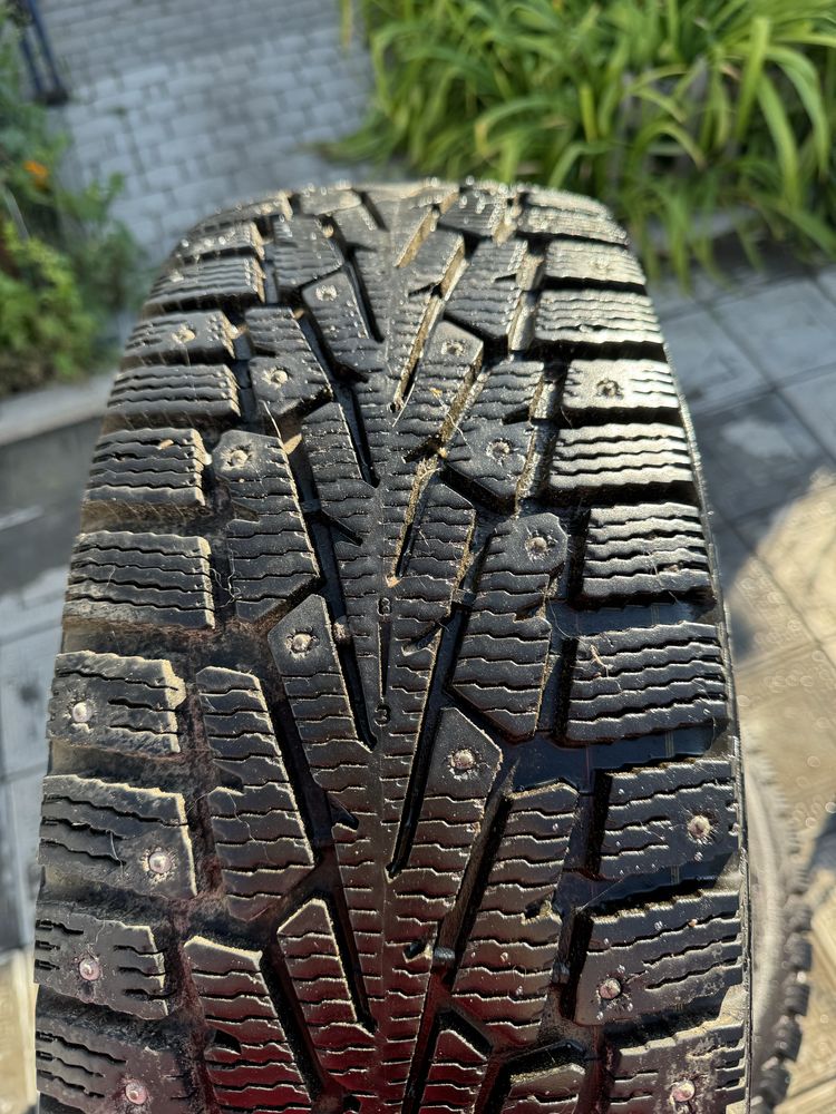 Шипованные шины 215/65 R16 Cordiant Snow Cross