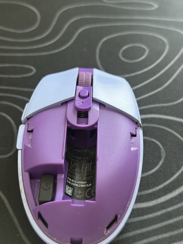 Мышь Logitech Lightspeed G305 фиолетовый