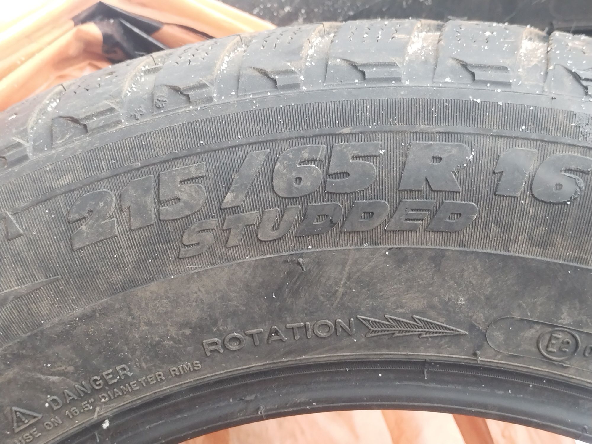 Продам комплект резины Michelin