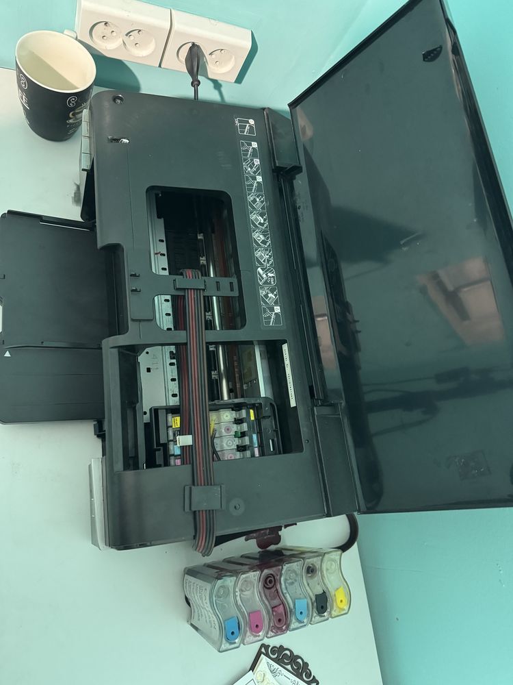 Срочно сатлад крушка кепка фудболка стетн апарат+ Принтр EPSON p50