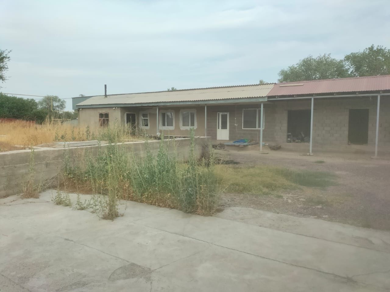 Жер уй сатылады.10 соттык.Мал устаганга жайлы.