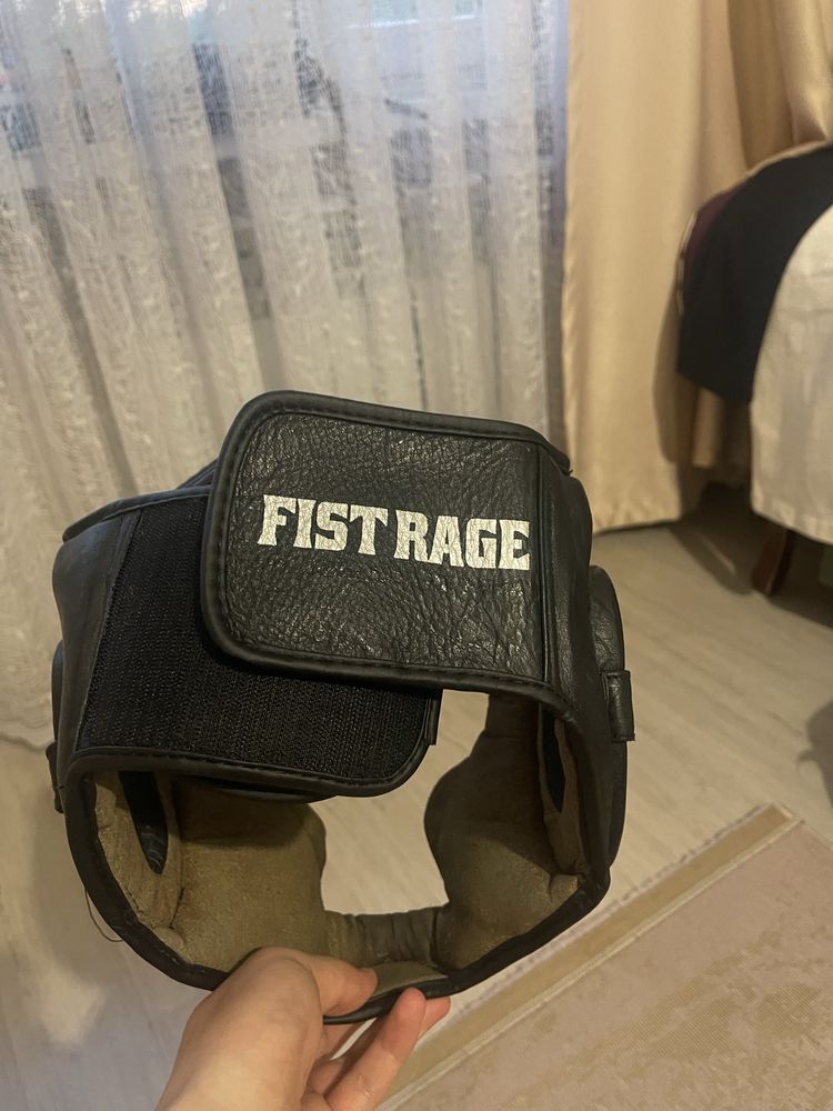 Боксерский шлем fist rage