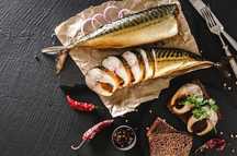 Копченная скумбрия, мойва