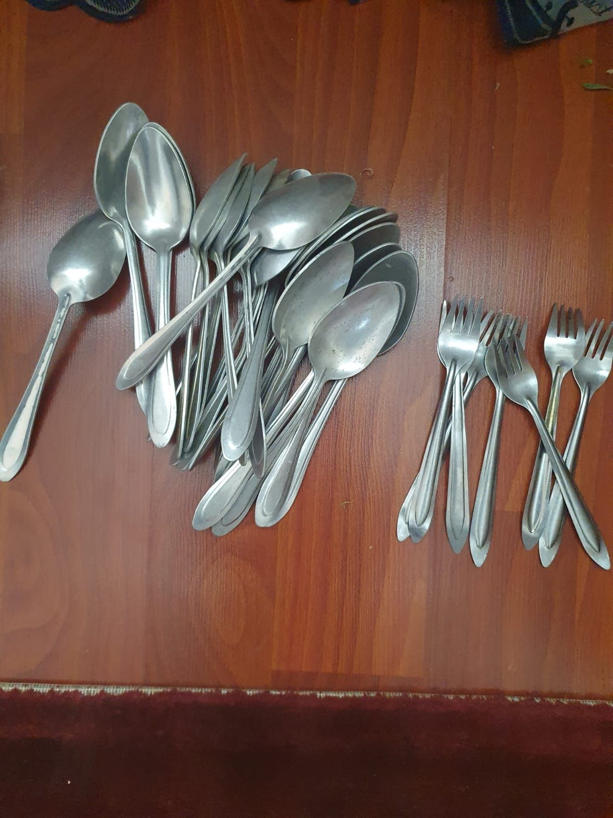 Срочно продам посуду, шкаф