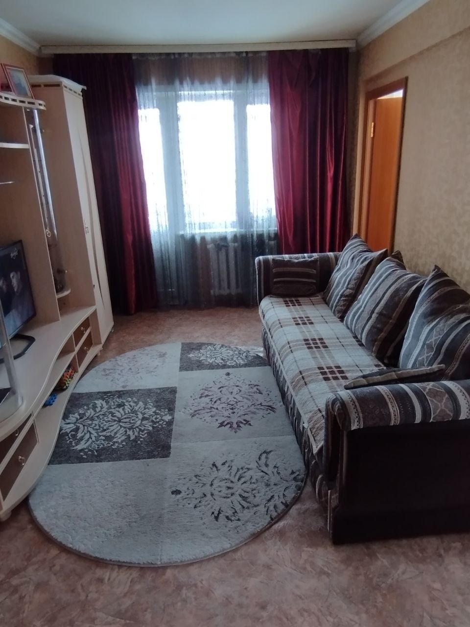 Продается 4-х комнатная,1мкр-23А