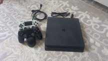 Продам playstation 4 slim