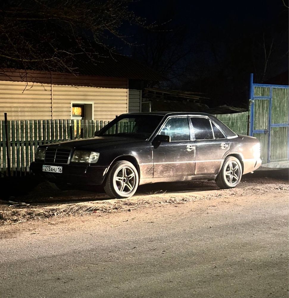 На запчасти w124