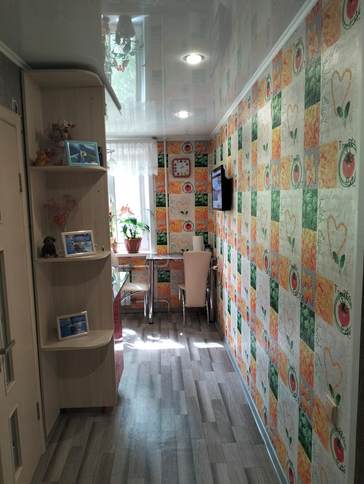 Продам двухкомнатную улутшенную квартиру