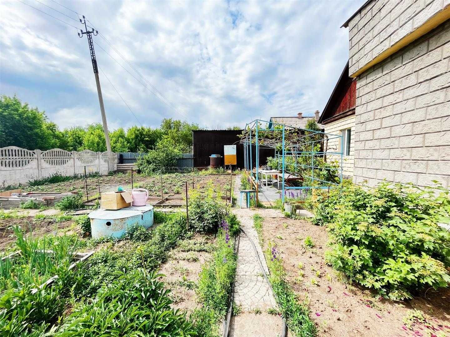 Продается ДОМ с мебелью и техникой.