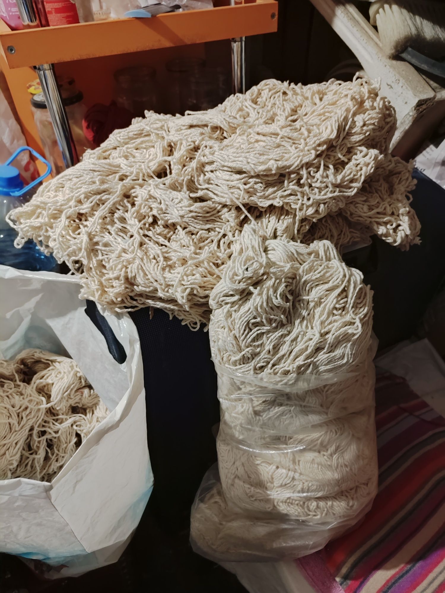Продам нитки для вязания