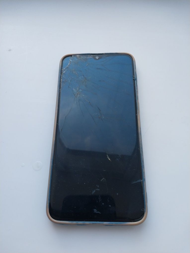 Продаётся телефон Samsung A30s