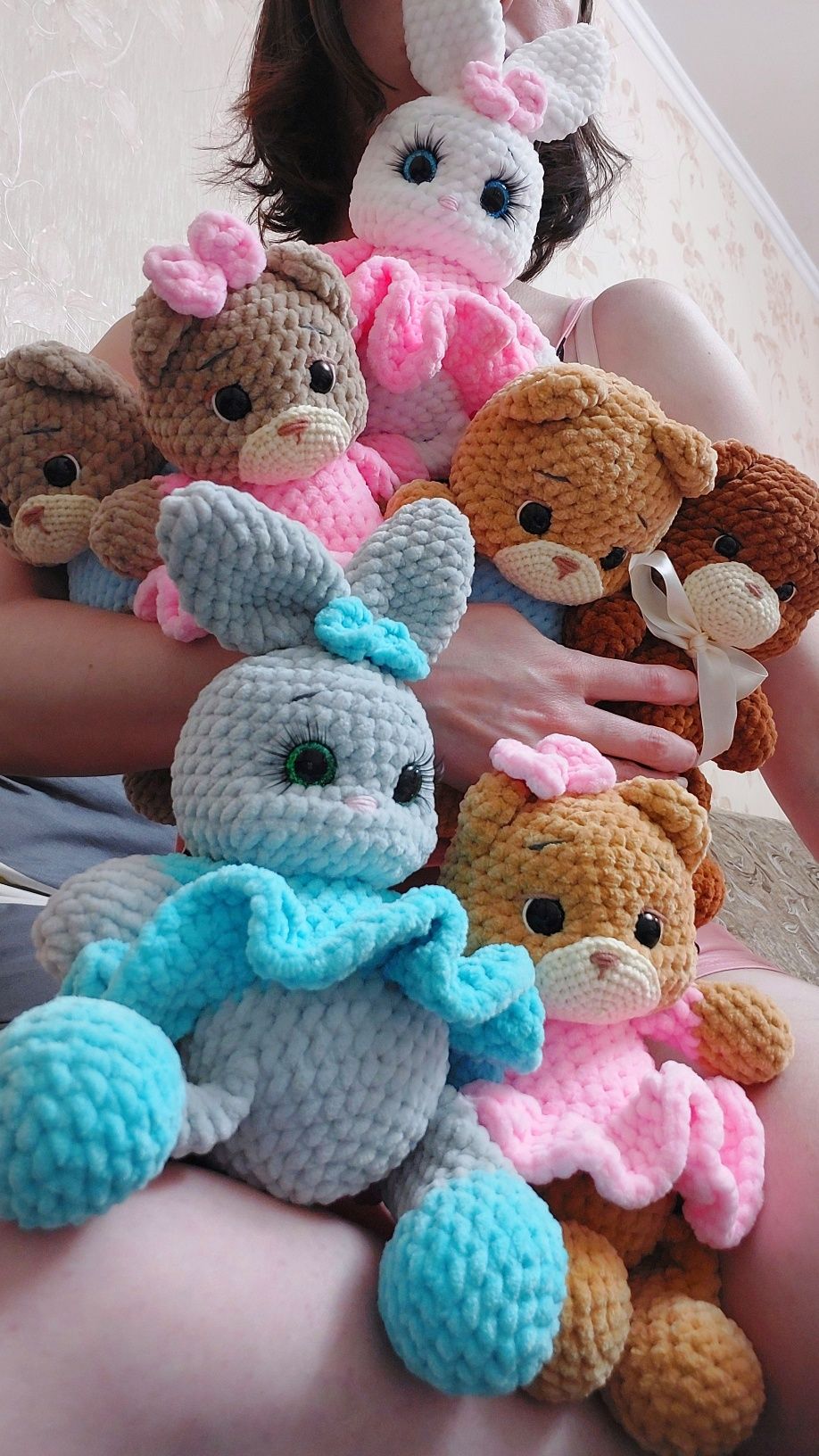 Вязаные мишки и зайчики