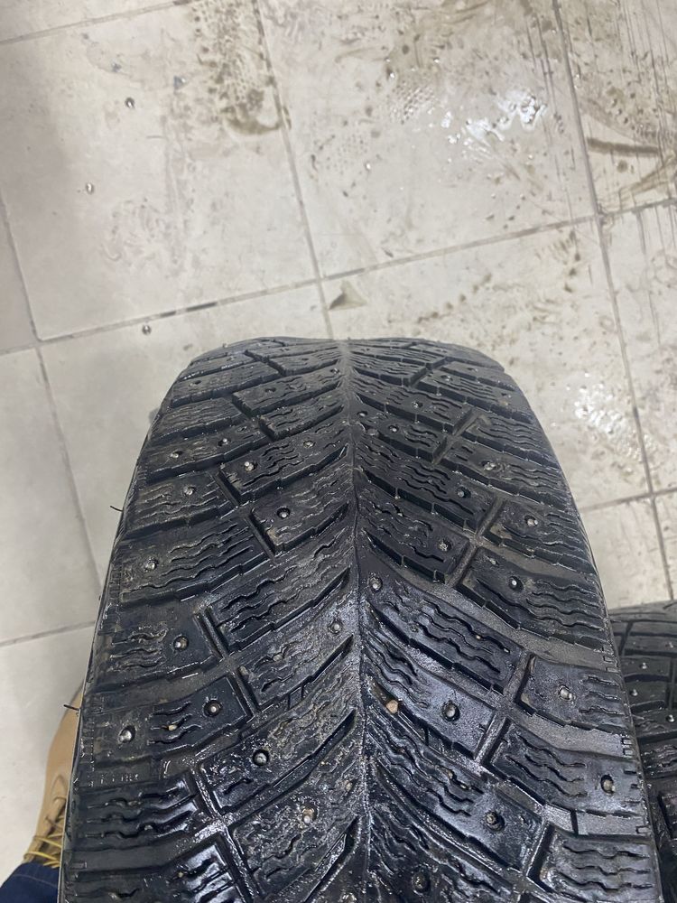 Зимняя резина с шипами michelin 215/55/17