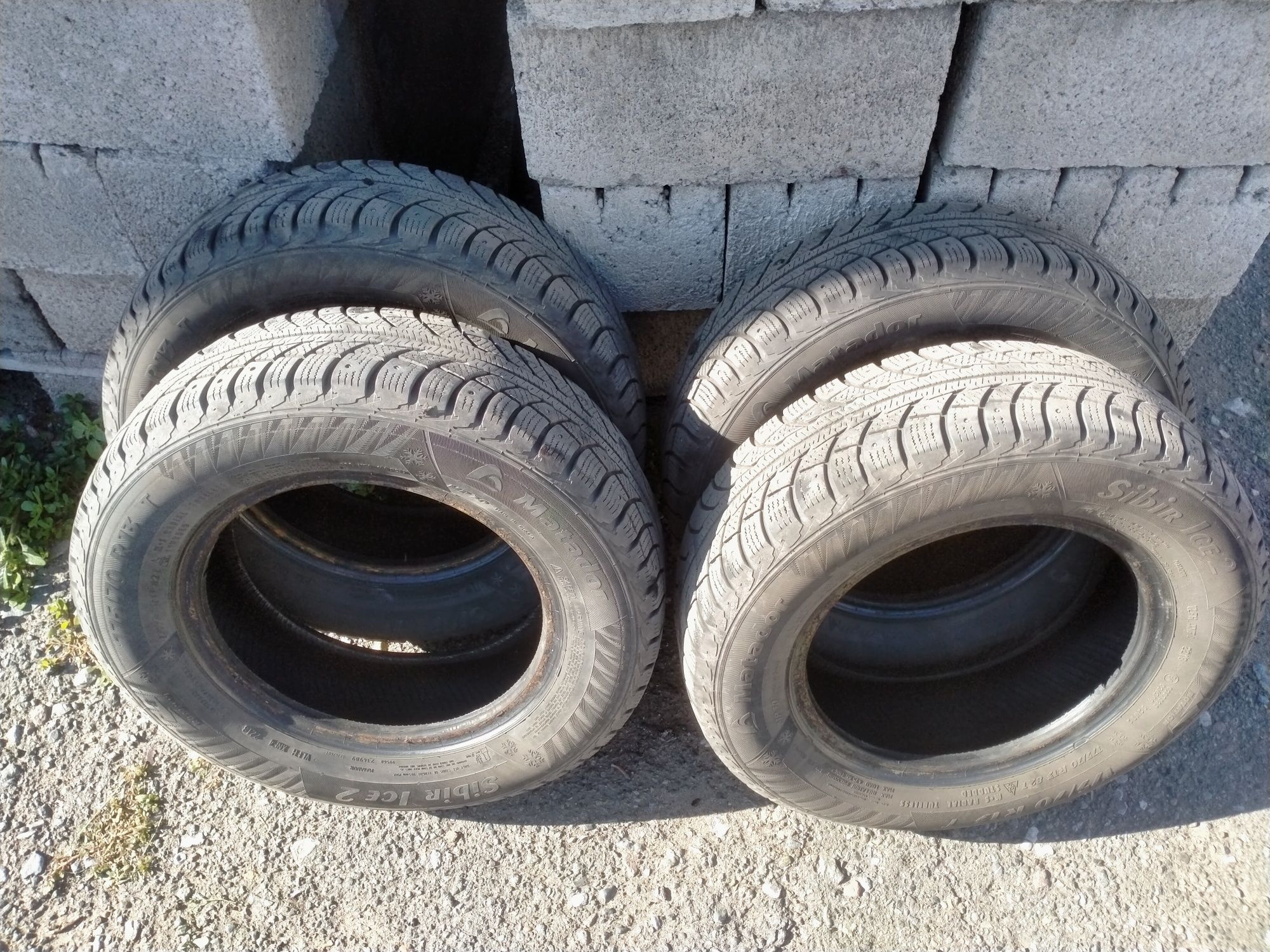 Продам 4 балоллона 175/70/13