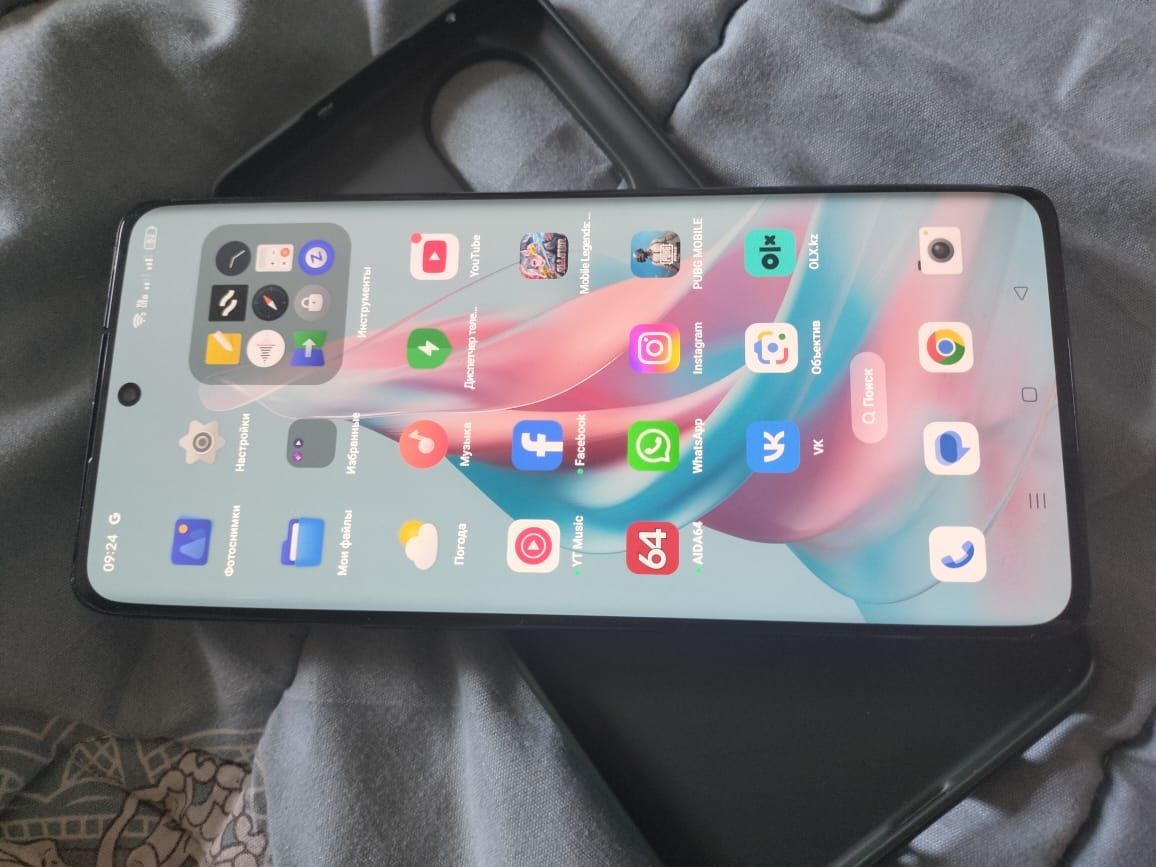 Продам орро 8 t 5g на 256 гигов
