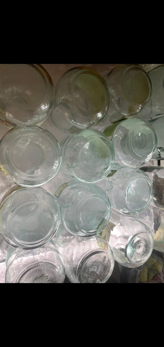 Продам стеклянные банки 2л.