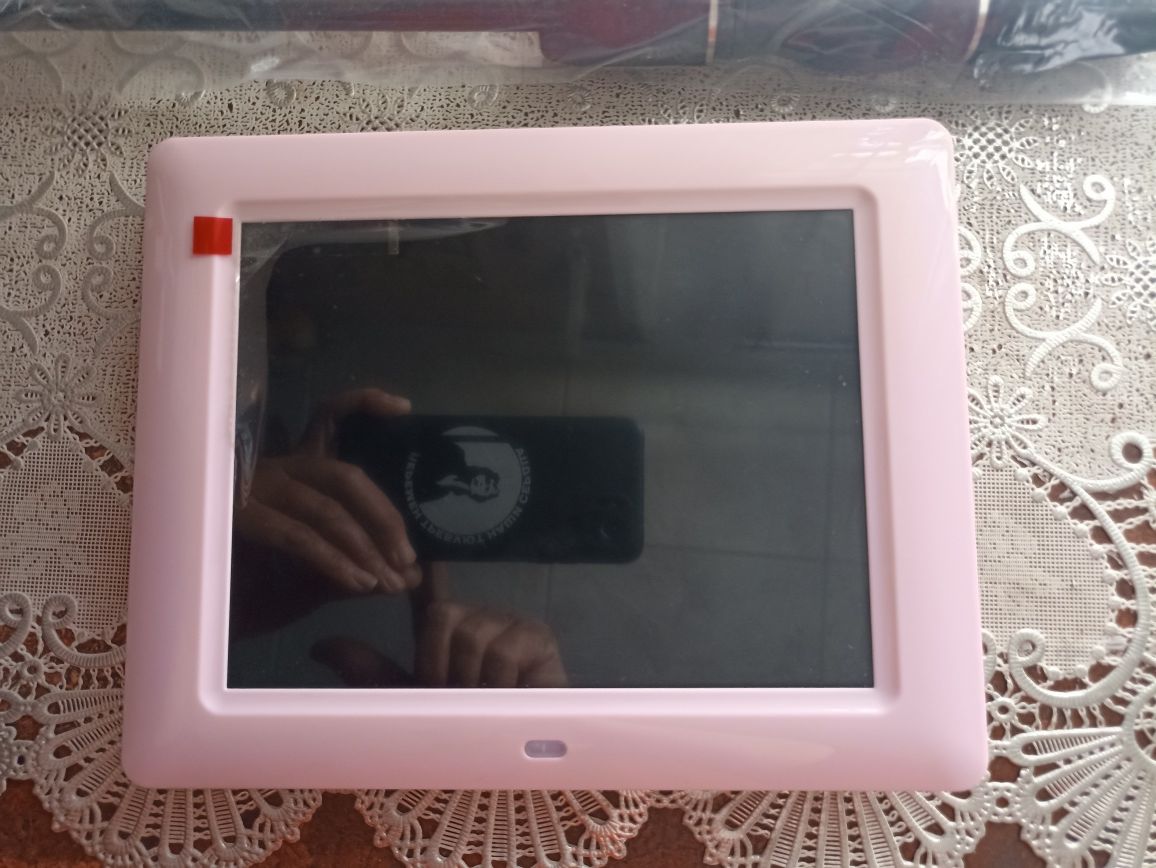 Продам фоторамку цифровую