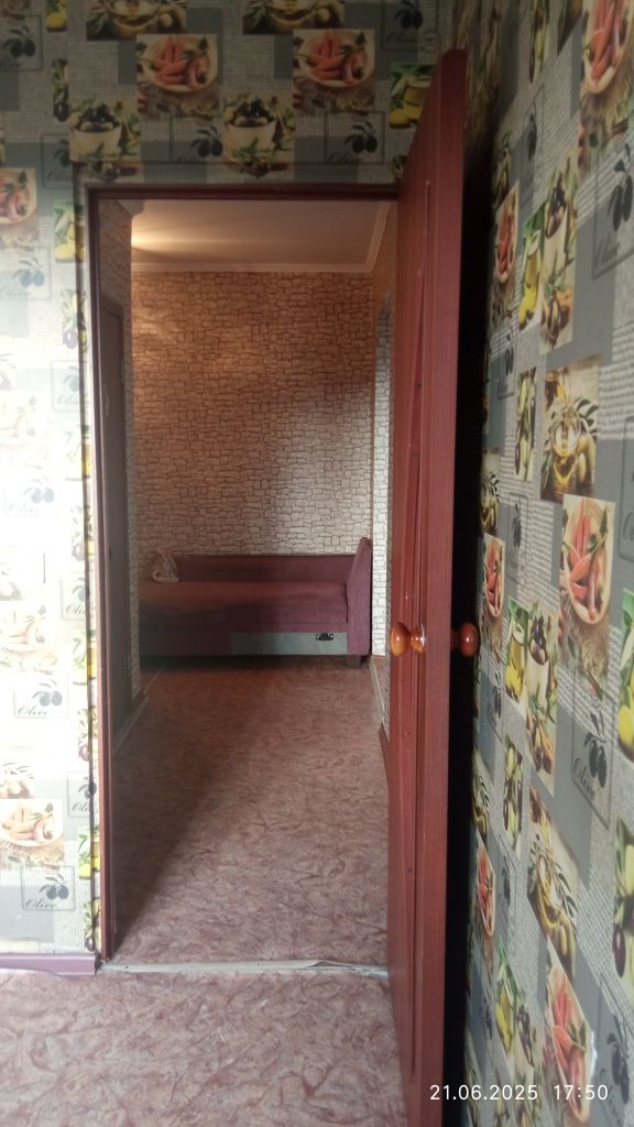 Продам полуторку улучшенной планировки в г.Риддер.нировки .