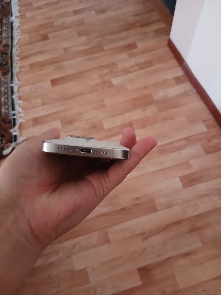 Iphone 15pro 128 87%