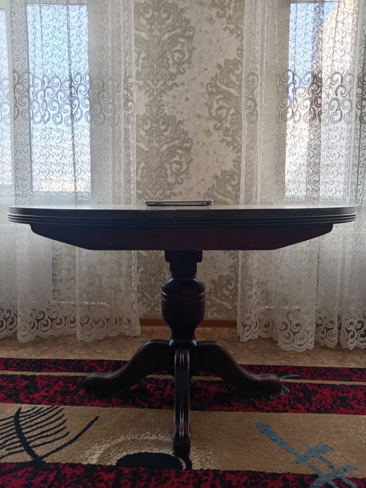Продам мебель стол