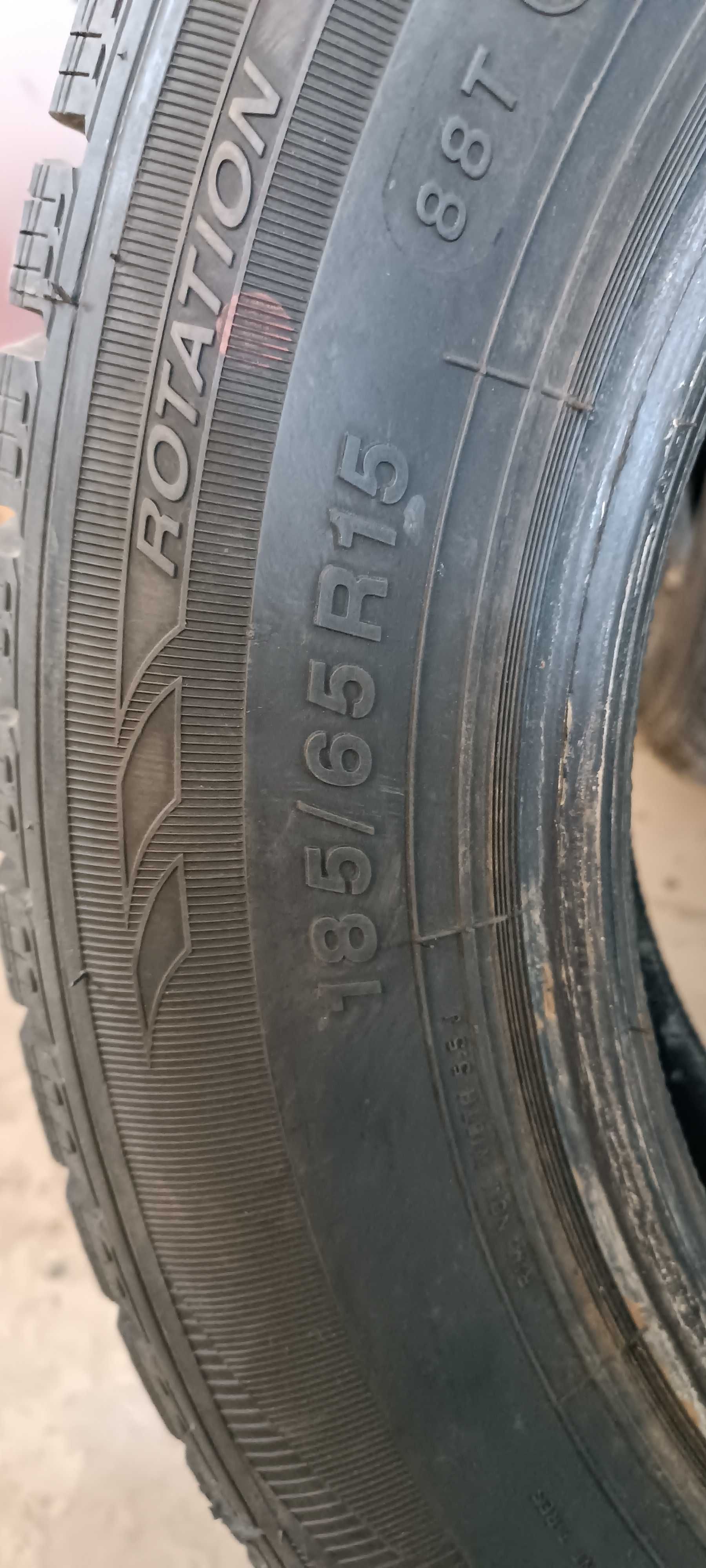 Зимние шипованные RoadX RX Frost WH12