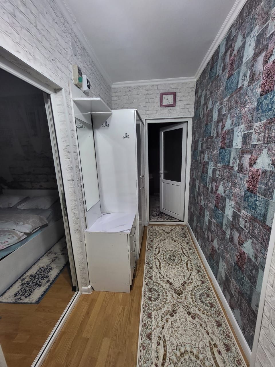 Двухкомнатная в центре по Тауке хана, чистая, ухоженная