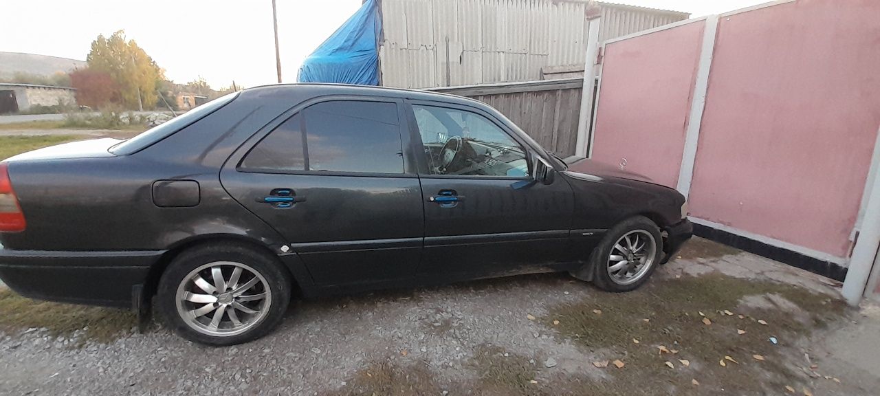 Продам мерседес с 280