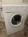 Стиральная машина Indesit (4кг)