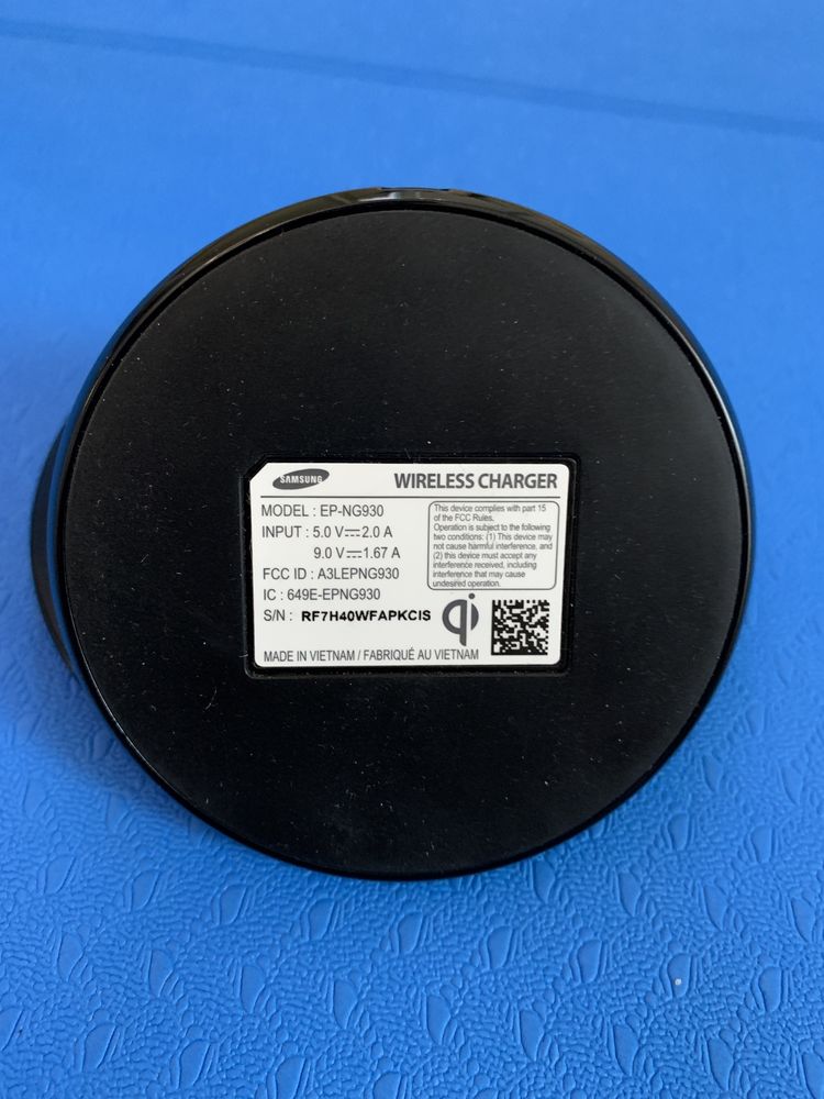 беспроводное зарядное устройство Samsung EP-NG930