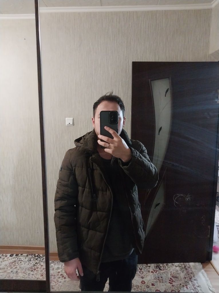 Продам зимнюю куртку