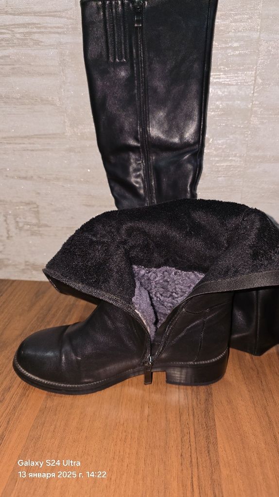 Продам сапоги женские