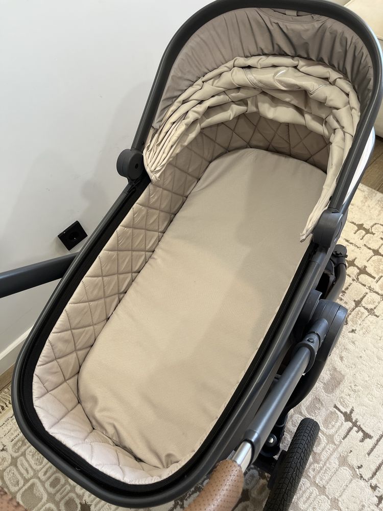 Коляска Happy Baby Mommer Pro