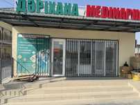 Сдается в аренду два помещения под аптеку и магазин