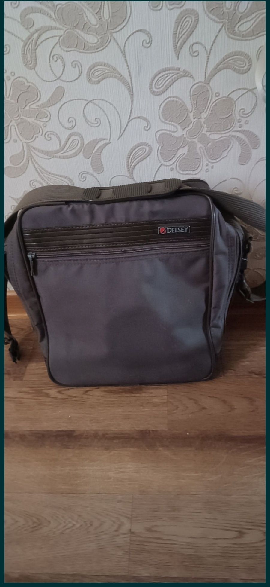 Сумка через плечо Франция бренд Delsey