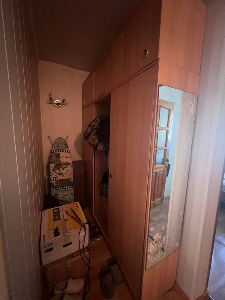 Продам двух комнатную квартиру, в центре города